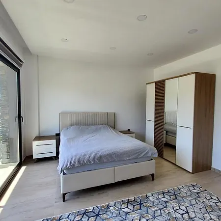 Beautiful 4Br House With Private Pool In Yalikavak
