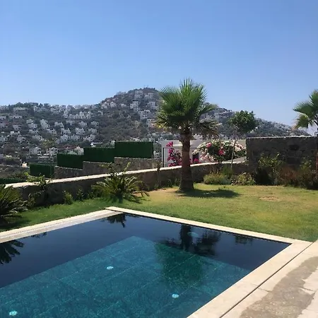 Beautiful 4Br House With Private Pool In Yalikavak