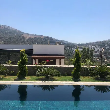 Beautiful 4Br House With Private Pool In Yalikavak