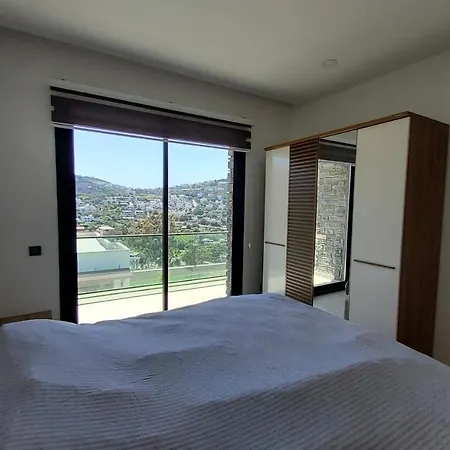 Beautiful 4Br House With Private Pool In Yalikavak Villa