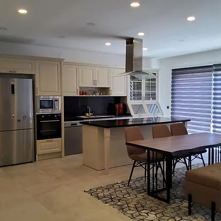 Beautiful 4Br House With Private Pool In Yalikavak Villa