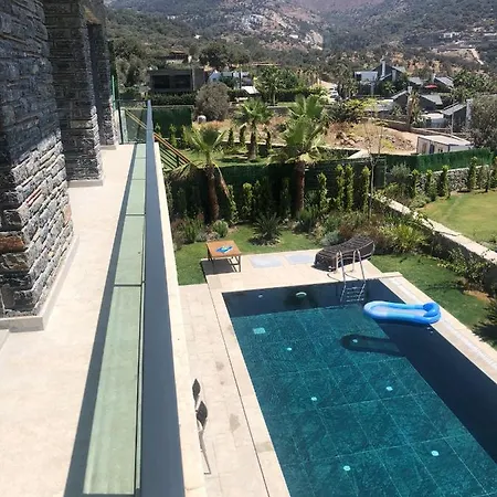Beautiful 4Br House With Private Pool In Yalikavak Bodrum